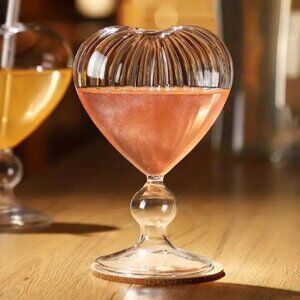 2Pcs Clear Stemmed Cocktail Wine Glasses Heart Shaped For Bar Club Restaurant